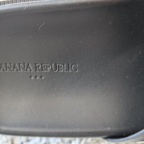 Banana Republic Vegan Leather Black & Gold Slide Sandals - Picture 4 of 7